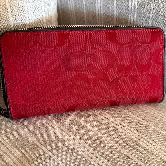 Coach Signature Red Zip Wallet - Picture 9 of 10